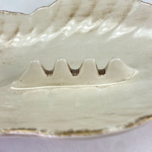 Vintage Mid Century California Pottery Leaf Shape Ashtray White - Picture 9 of 12